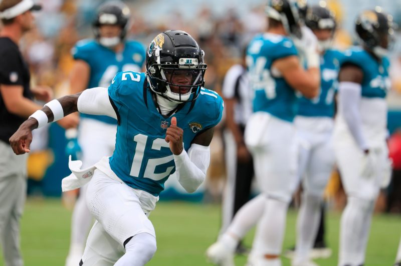 Did Travis Hunter play more offense or defense? Preseason snap counts