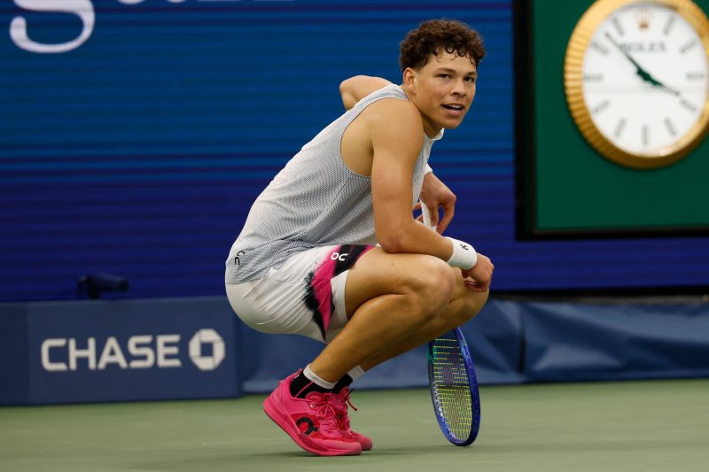 No. 6 seed American retires from US Open match with shoulder injury