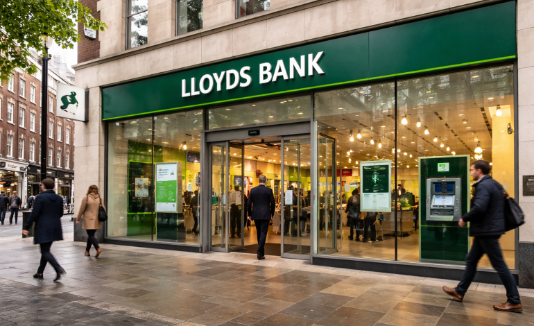 Lloyds share price is pumping: here’s why it has more room to run