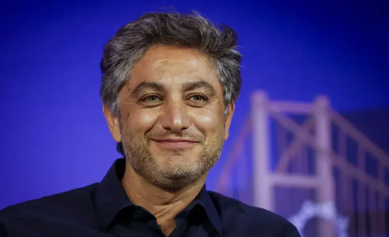 Musk’s long-time backer is giving SpaceX stock to its investors